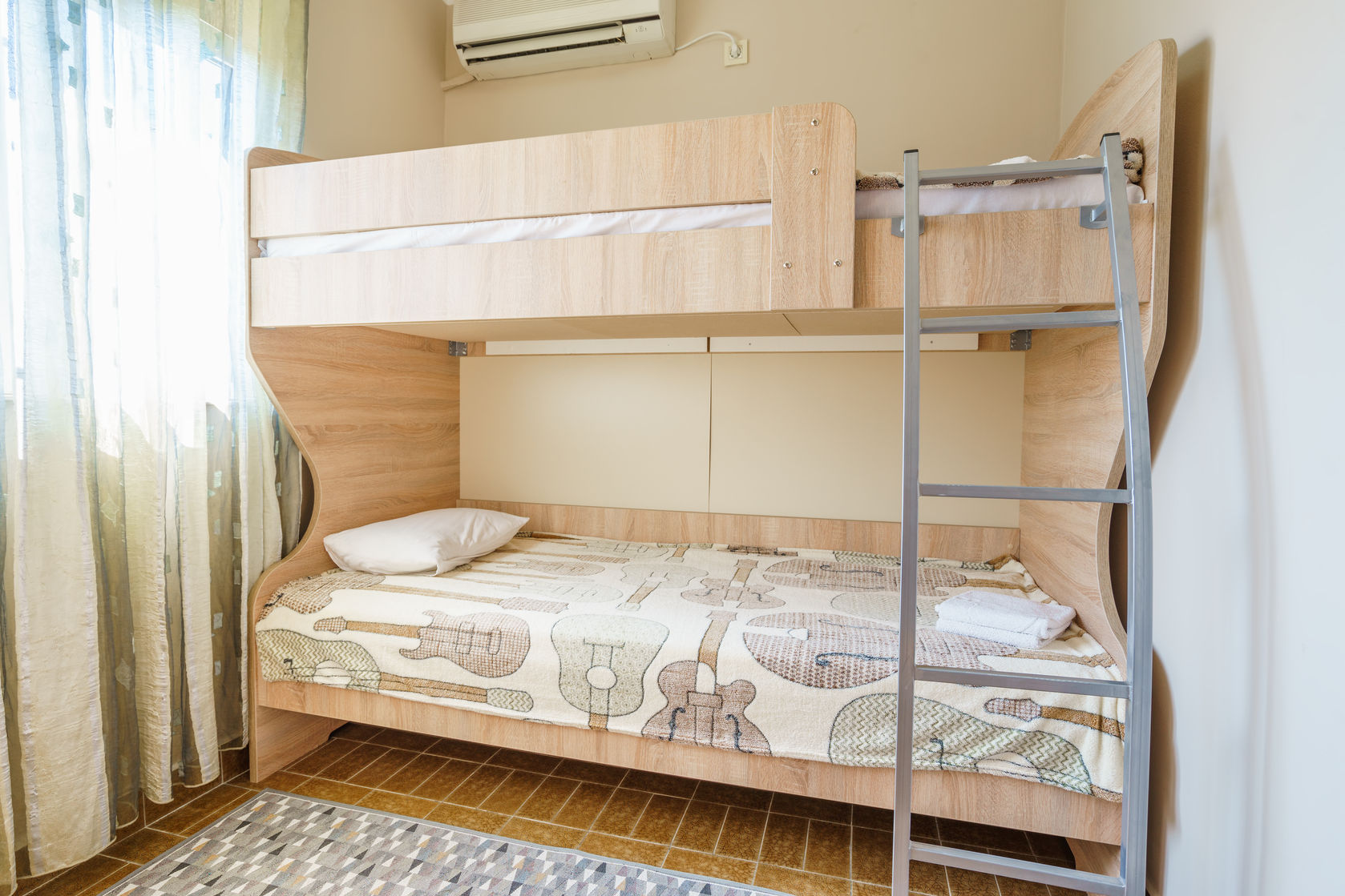 bunk bed