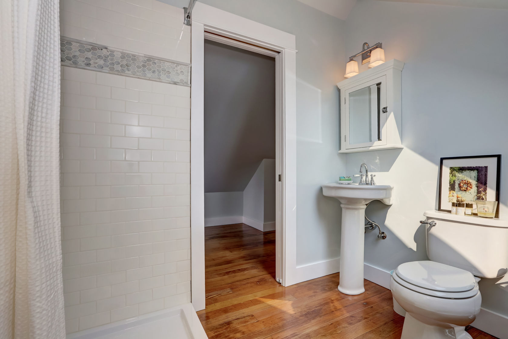 Pedestal Sink