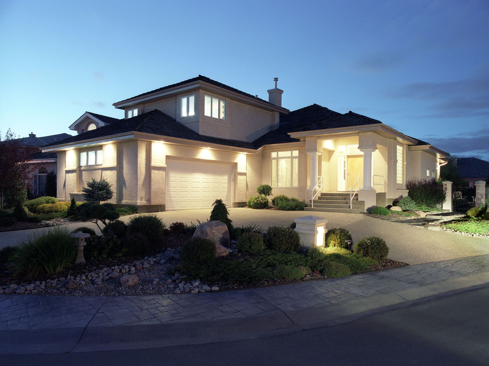 exterior spot lighting