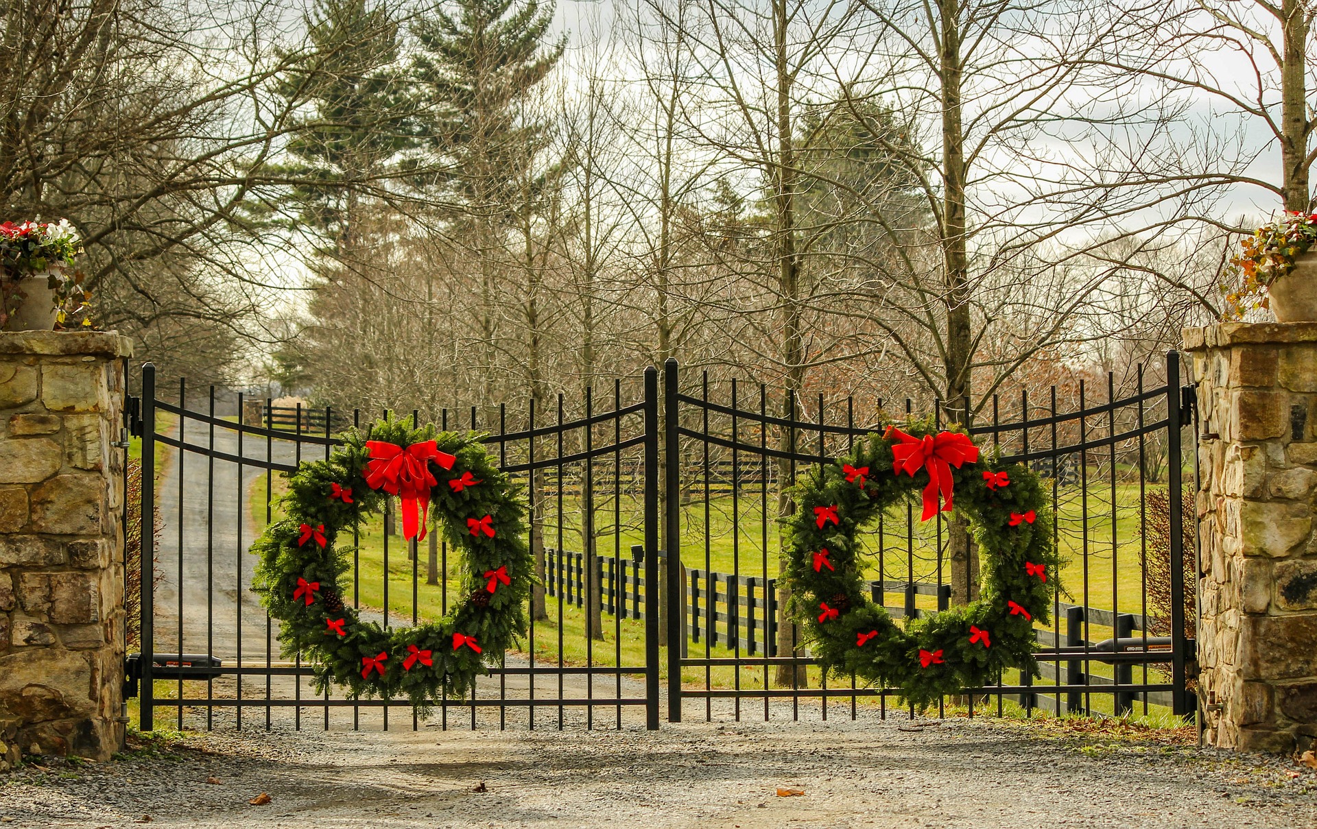 gate christmas wreath