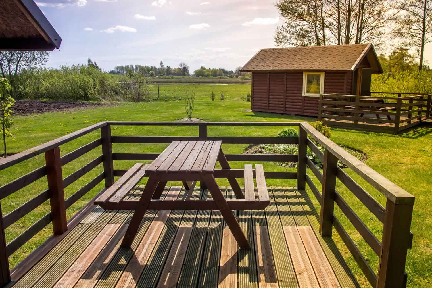 picnic table