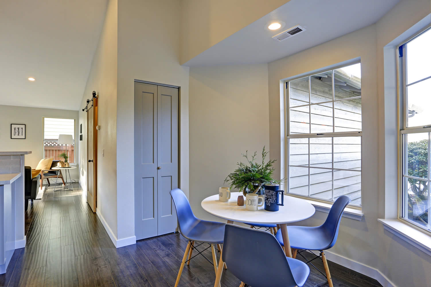 adding breakfast nook
