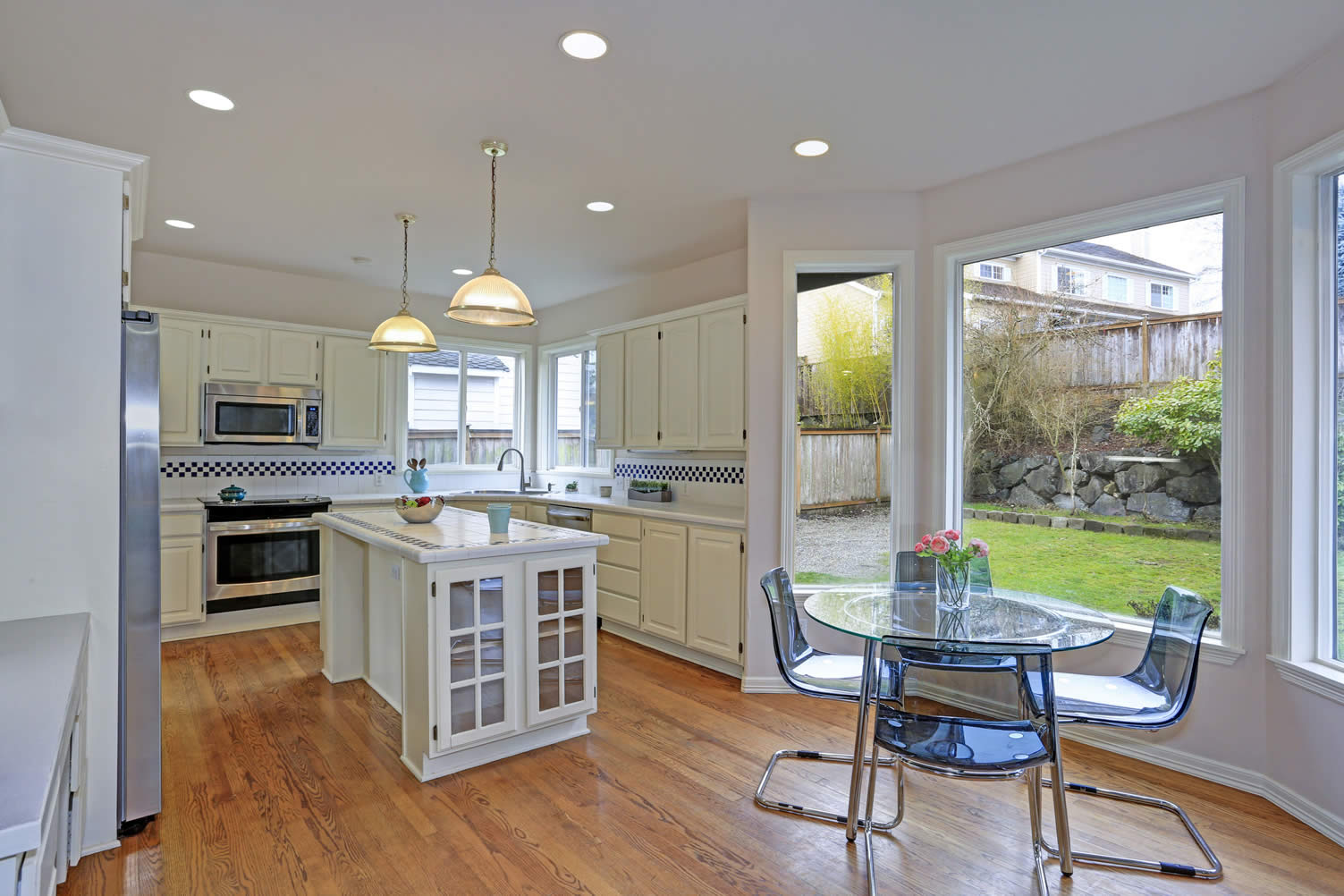 adding breakfast nook
