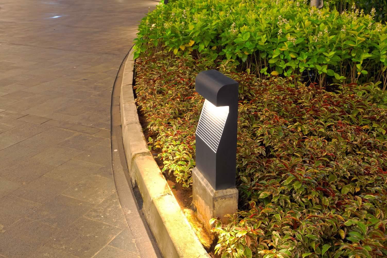 landscape path lighting