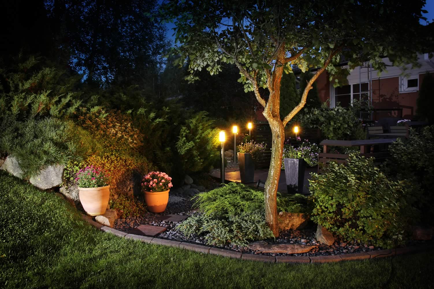 landscape spot lighting