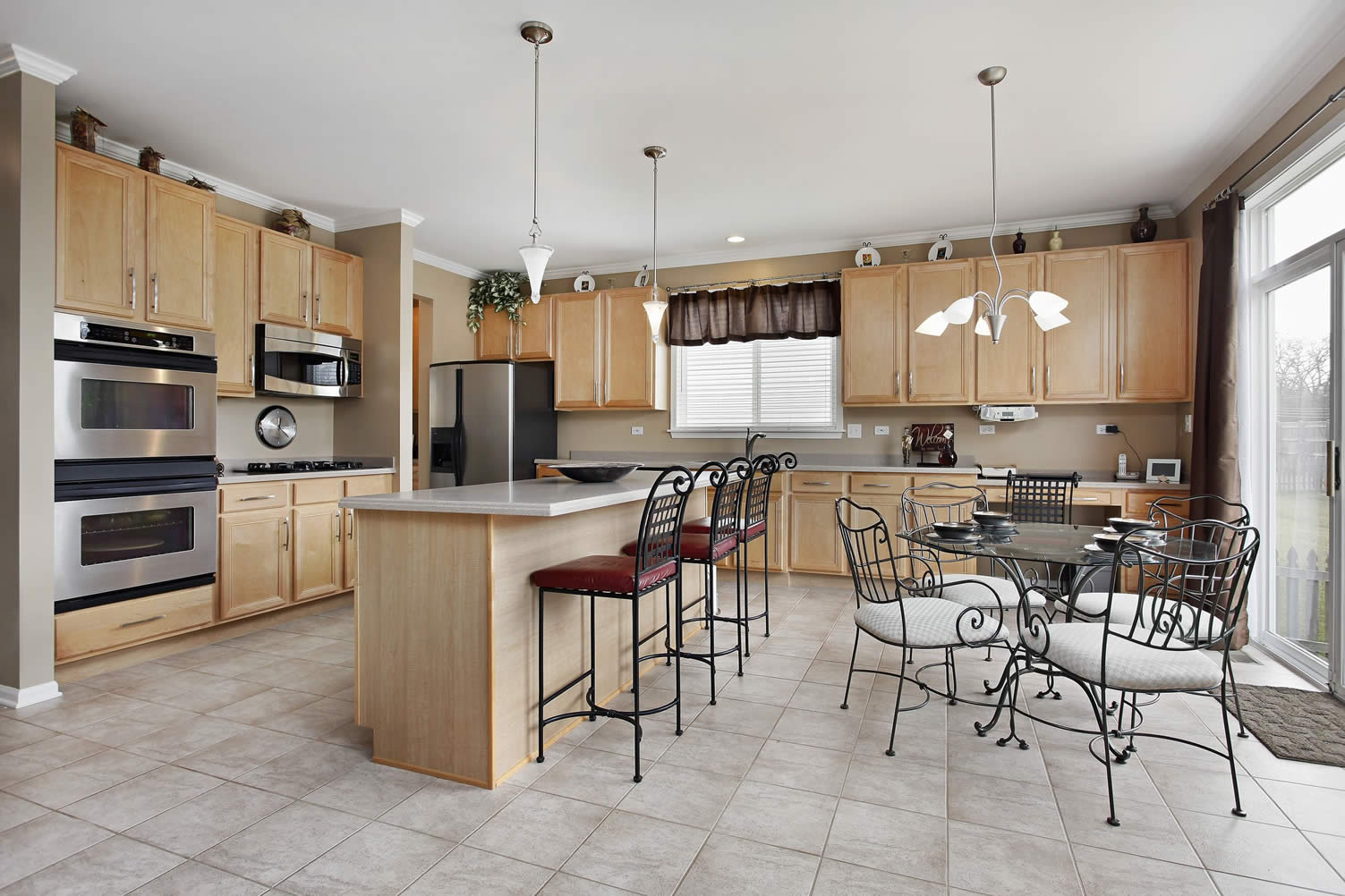 Sitting Up to Eat Some Countertop Ideas in Kitchen Design Photo