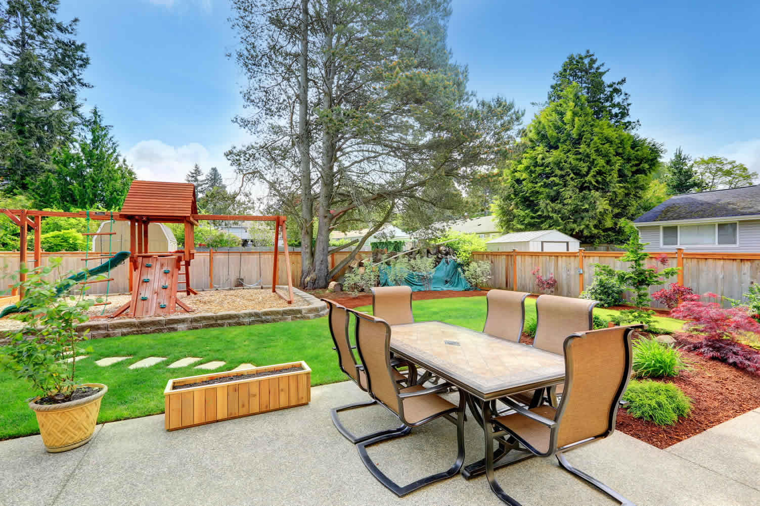 small garden landscaping