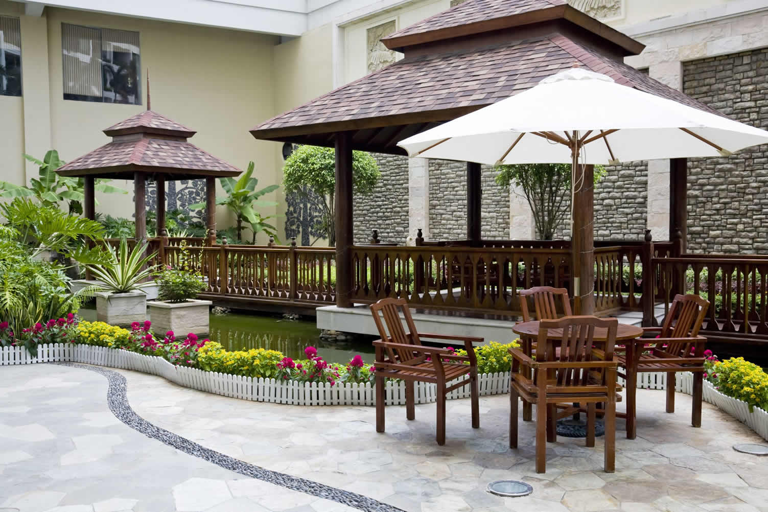 deck dining set