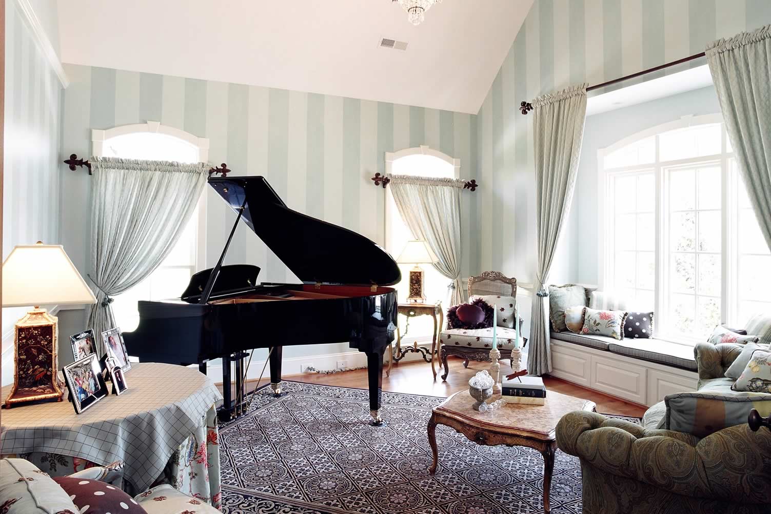 piano room