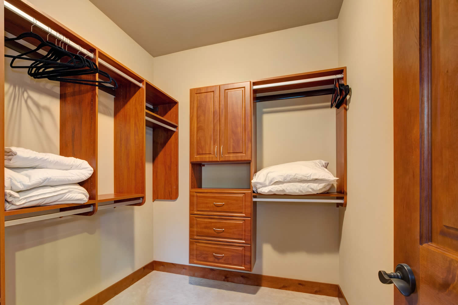 walk in closet