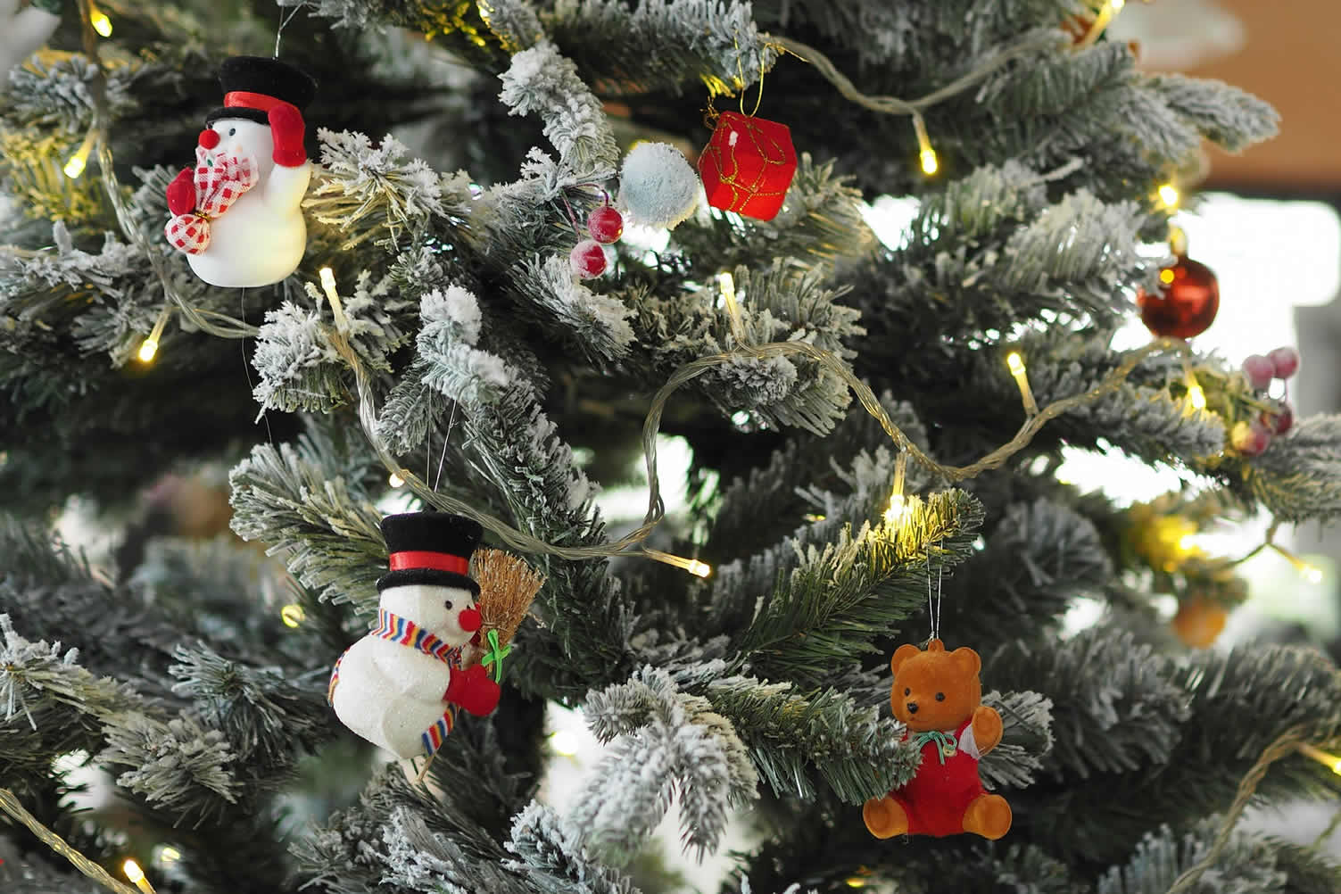 christmas tree decor