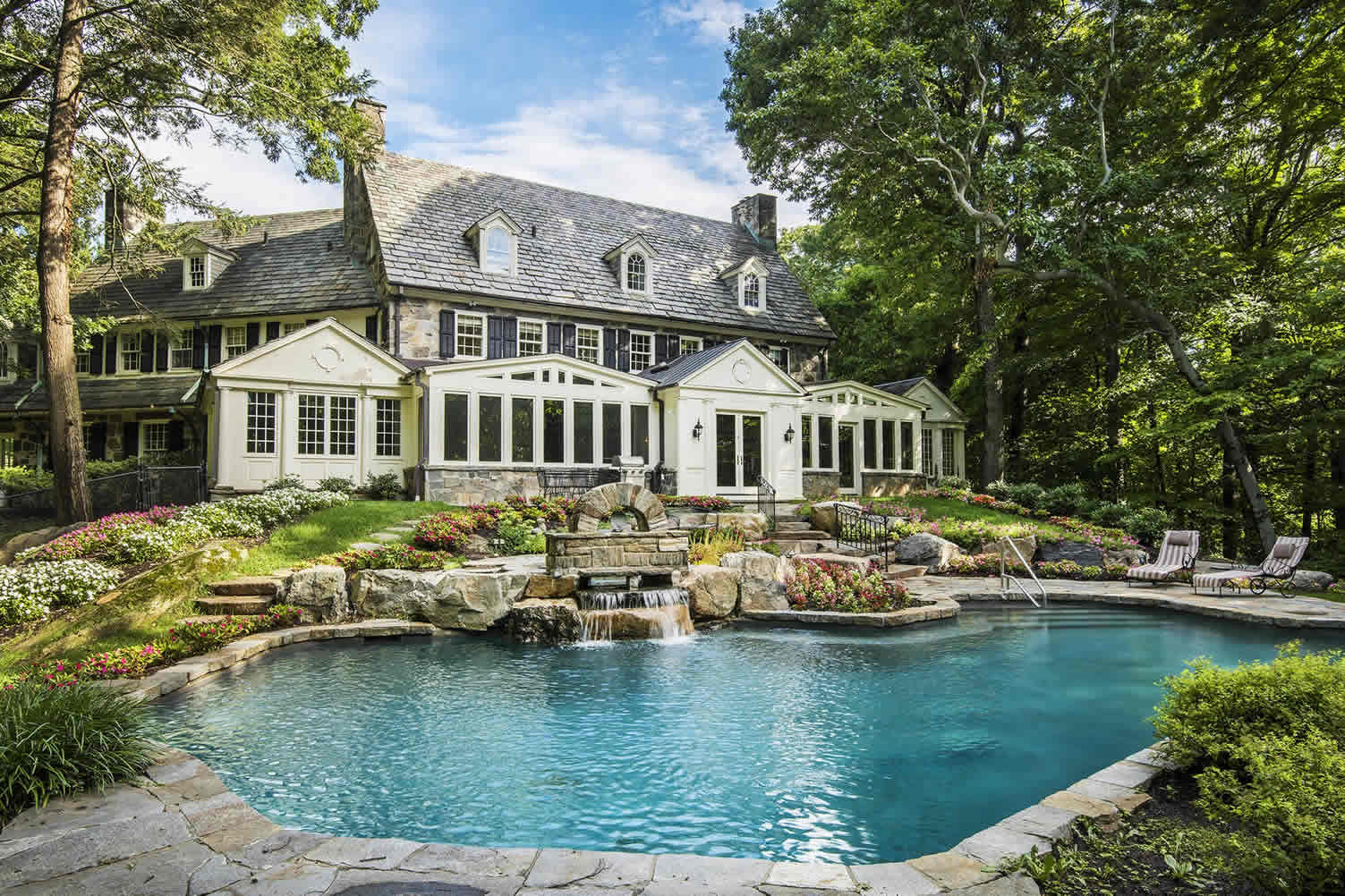 building a home pool