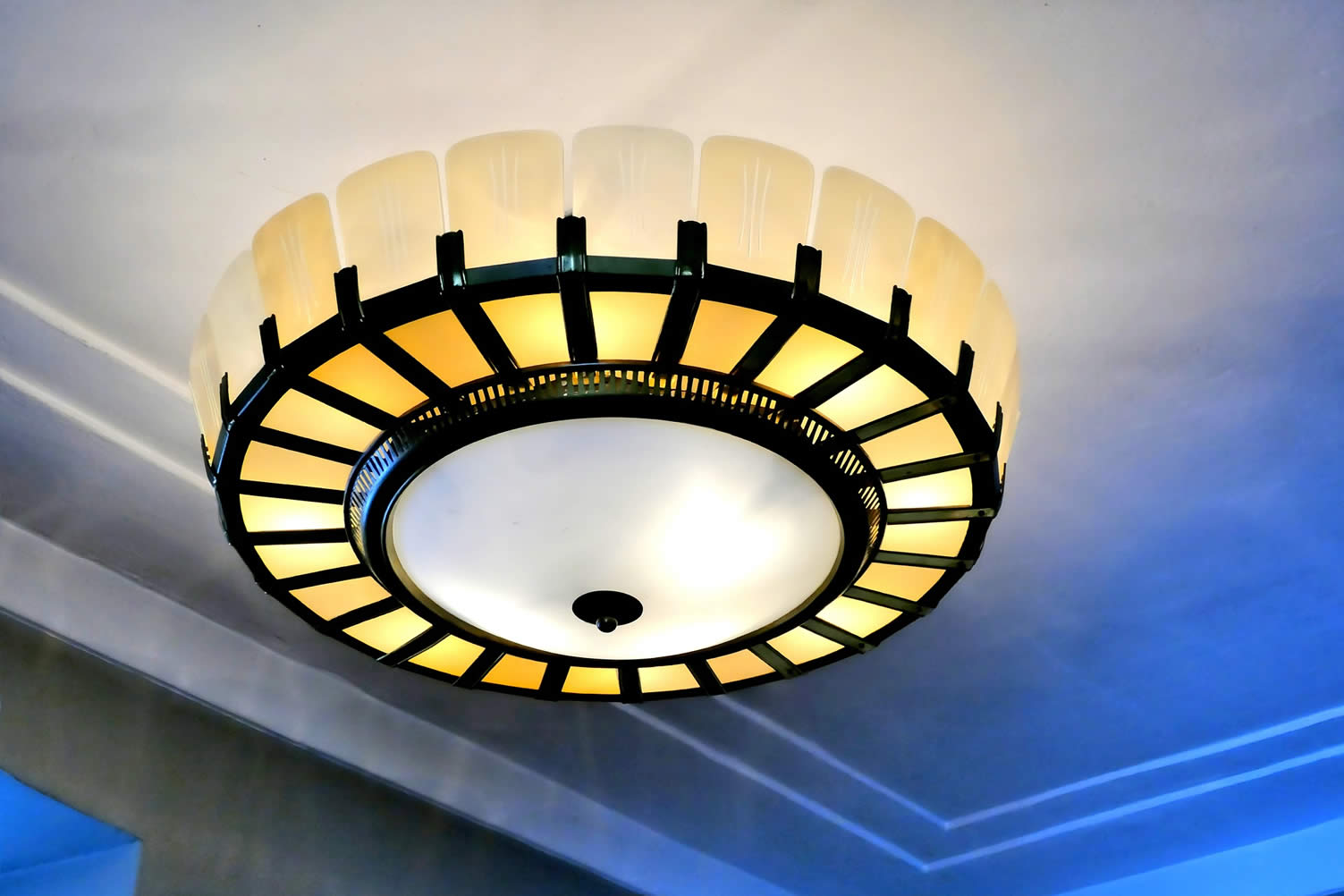 ceiling lighting